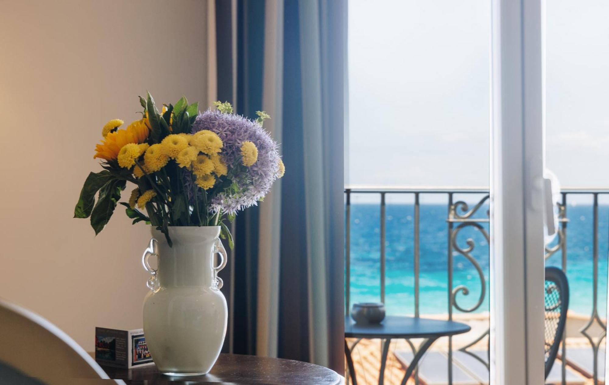 Hotel Liberata & Spa LʼÎle-Rousse 部屋 写真