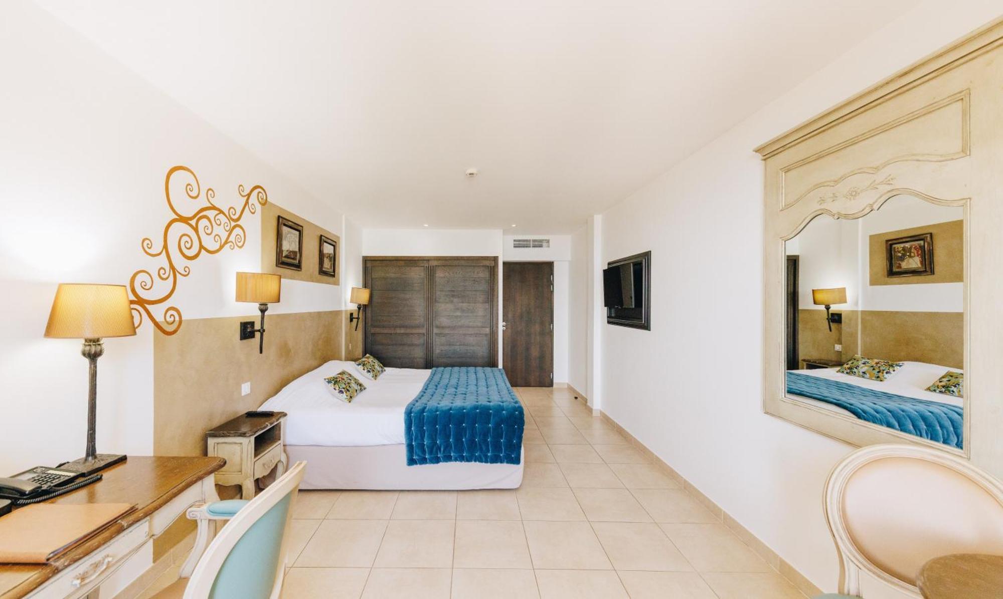 Hotel Liberata & Spa LʼÎle-Rousse 部屋 写真