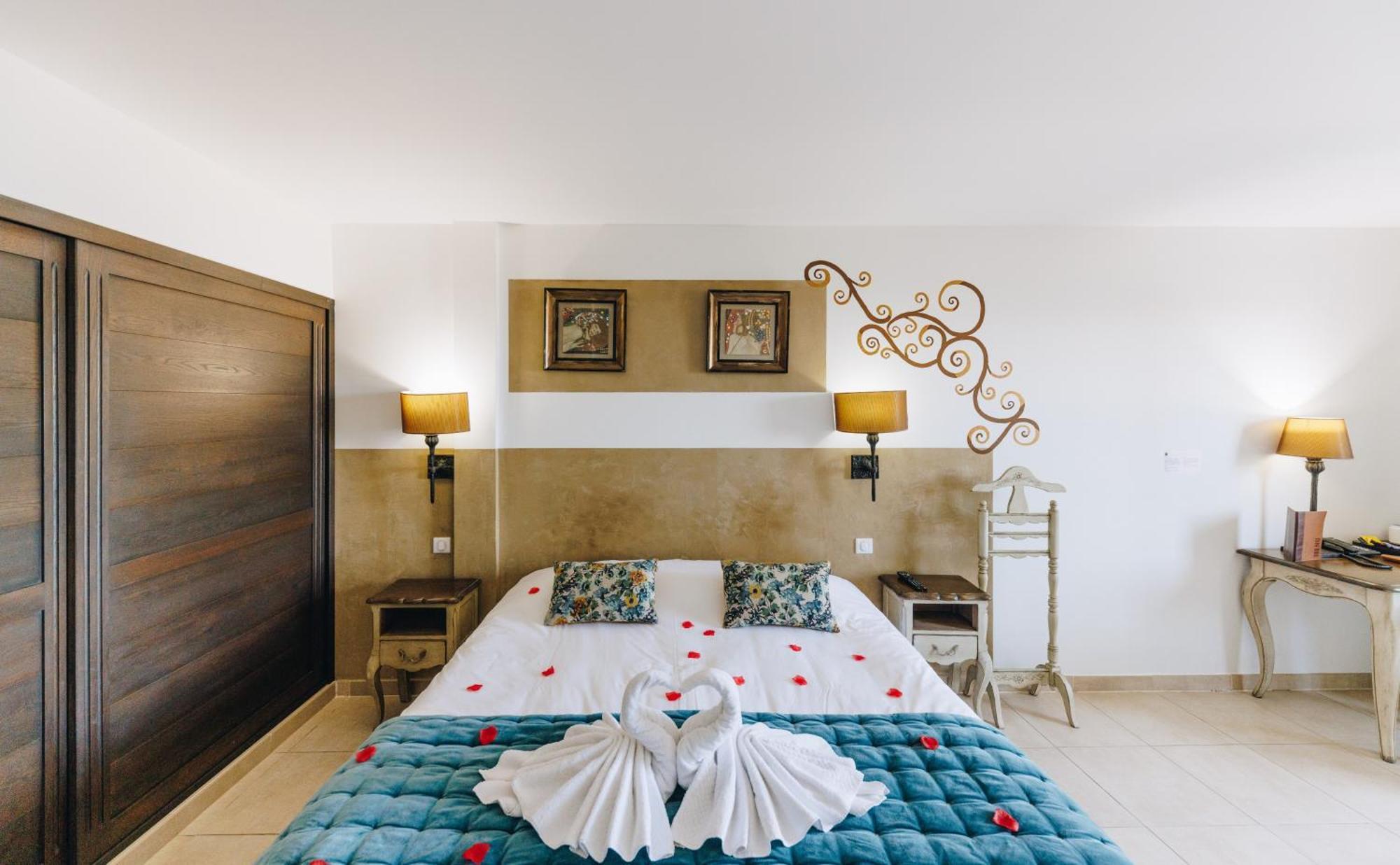 Hotel Liberata & Spa LʼÎle-Rousse 部屋 写真