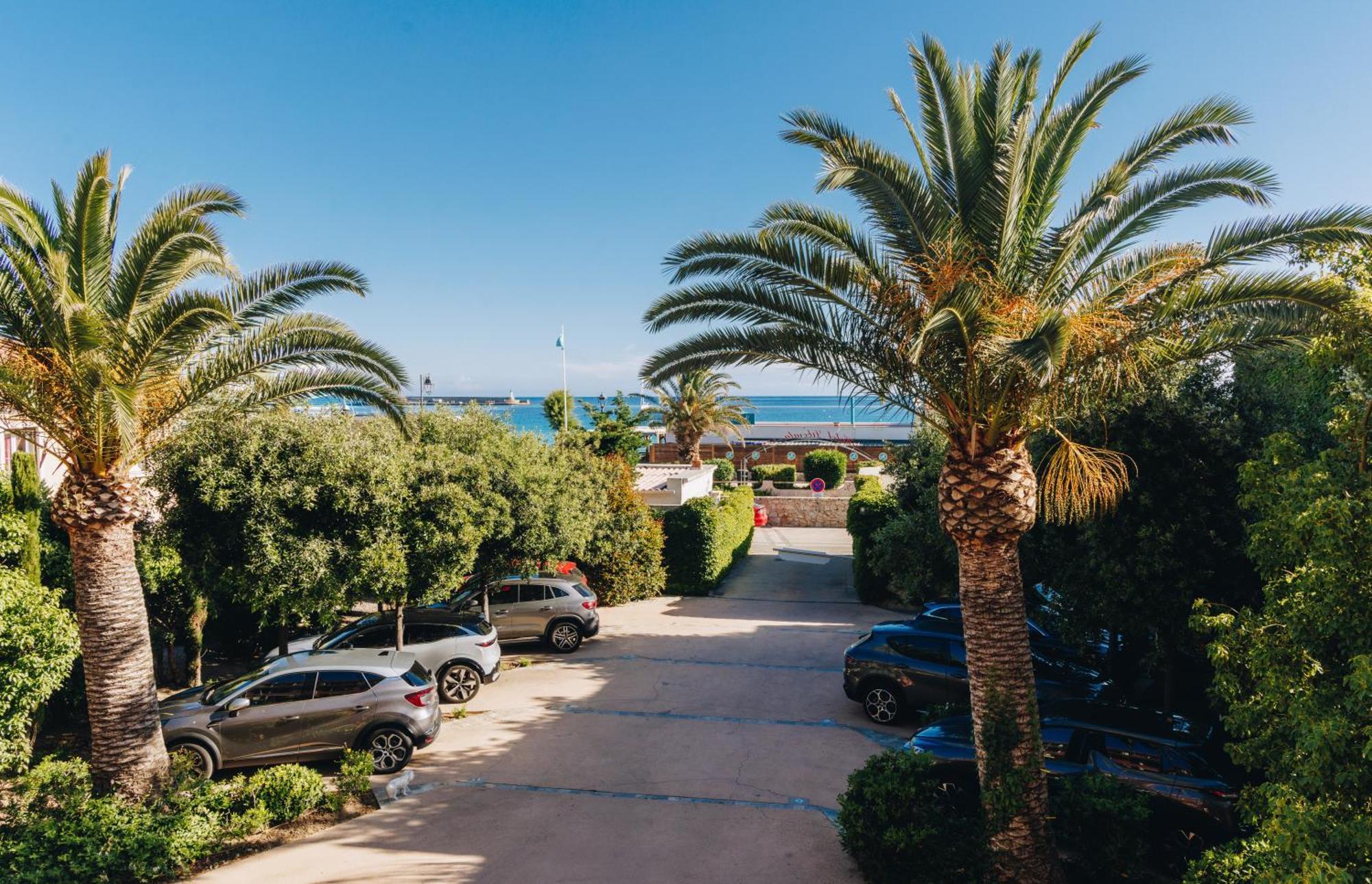 Hotel Liberata & Spa LʼÎle-Rousse エクステリア 写真