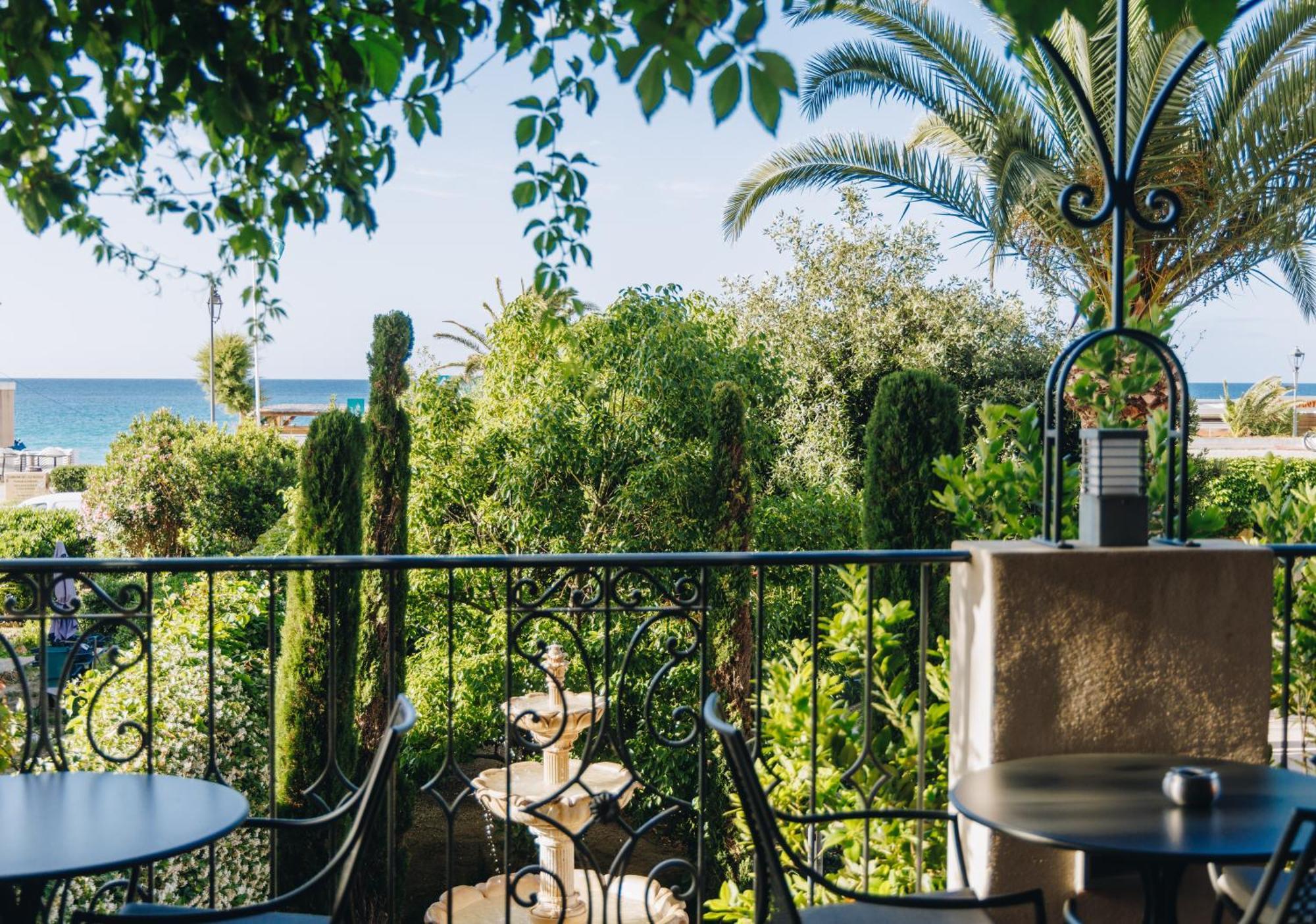 Hotel Liberata & Spa LʼÎle-Rousse エクステリア 写真