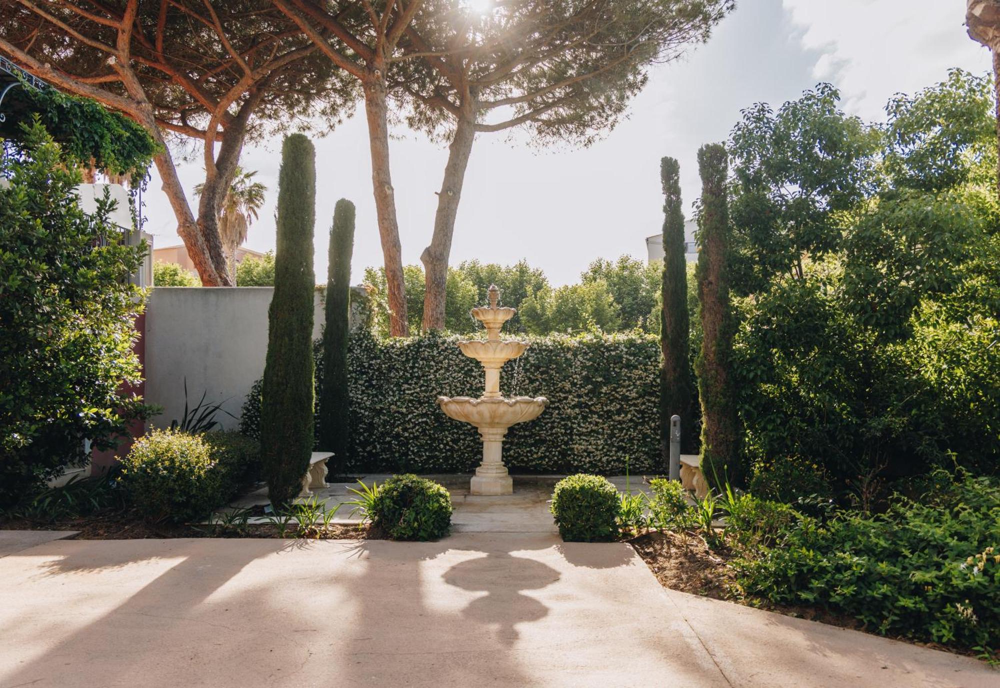 Hotel Liberata & Spa LʼÎle-Rousse エクステリア 写真
