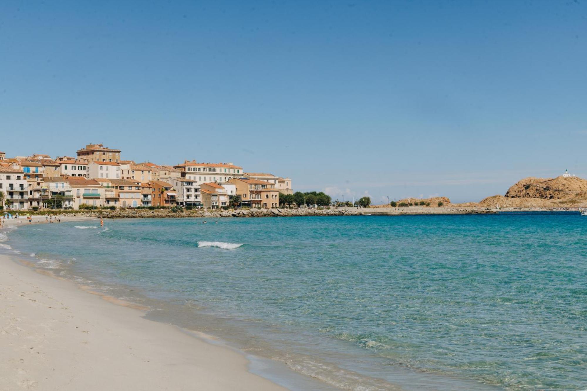 Hotel Liberata & Spa LʼÎle-Rousse エクステリア 写真