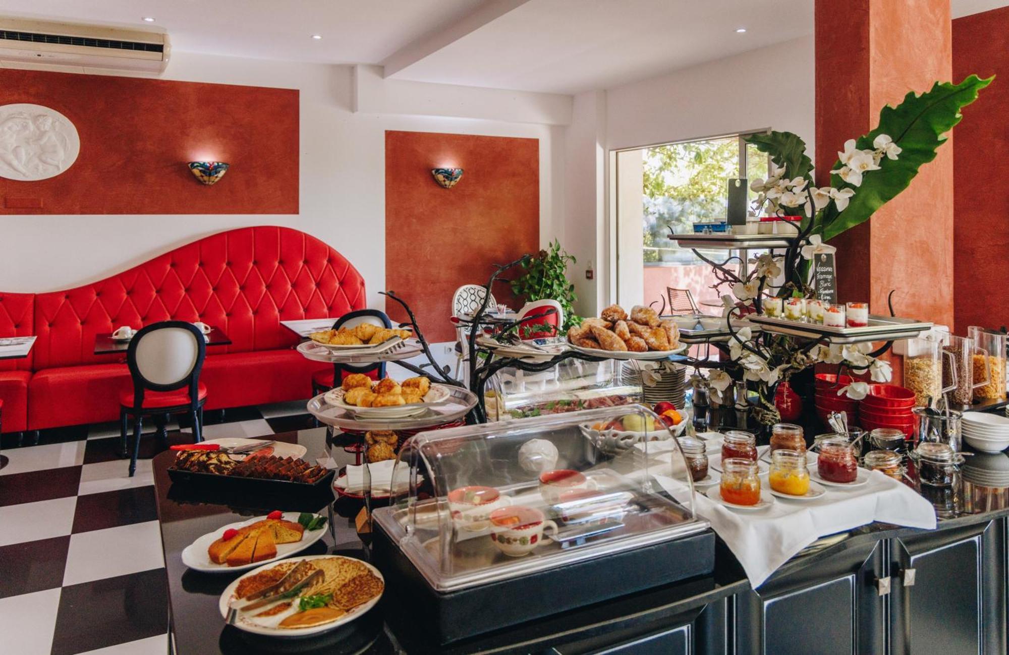 Hotel Liberata & Spa LʼÎle-Rousse エクステリア 写真
