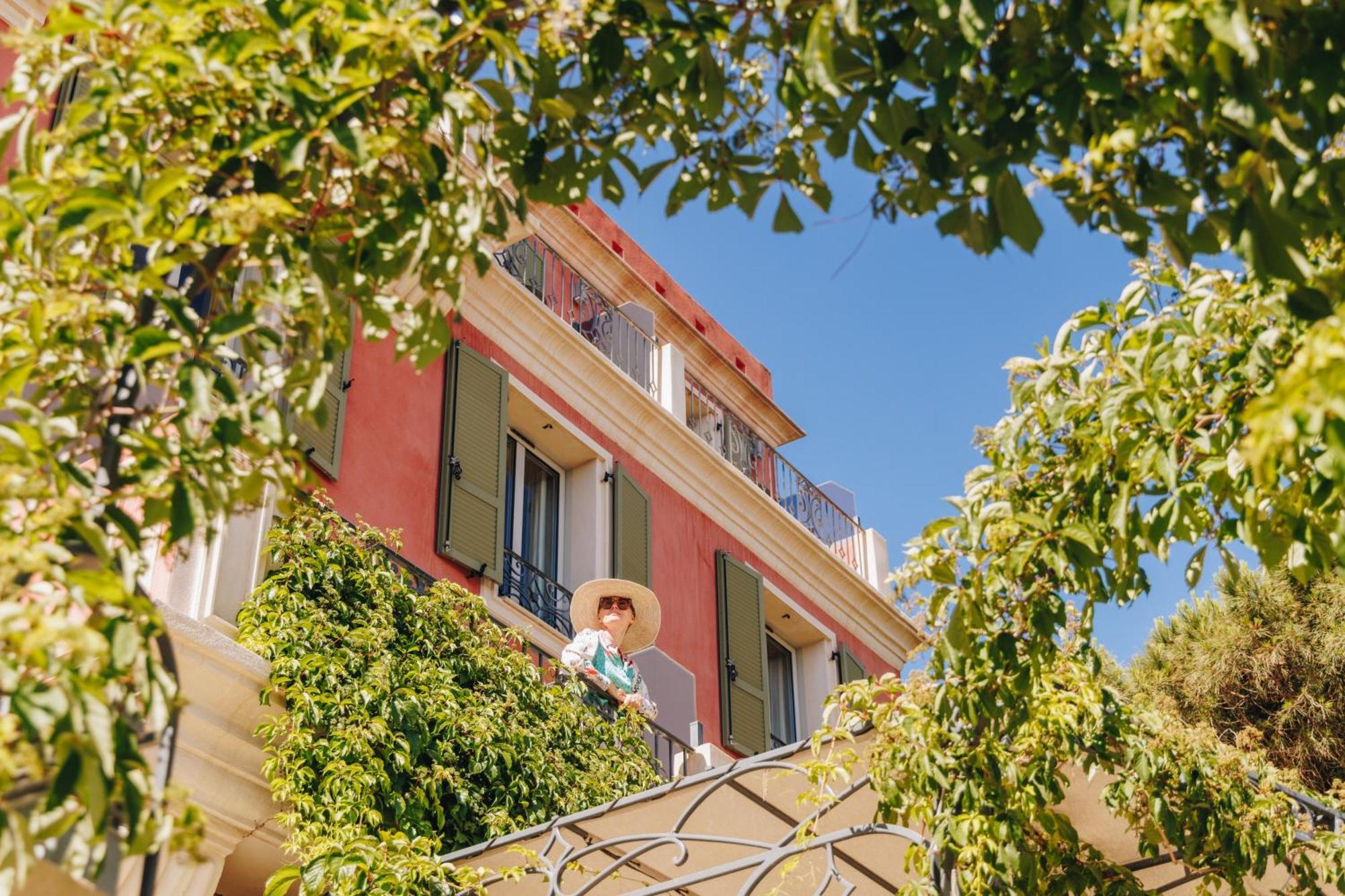 Hotel Liberata & Spa LʼÎle-Rousse エクステリア 写真