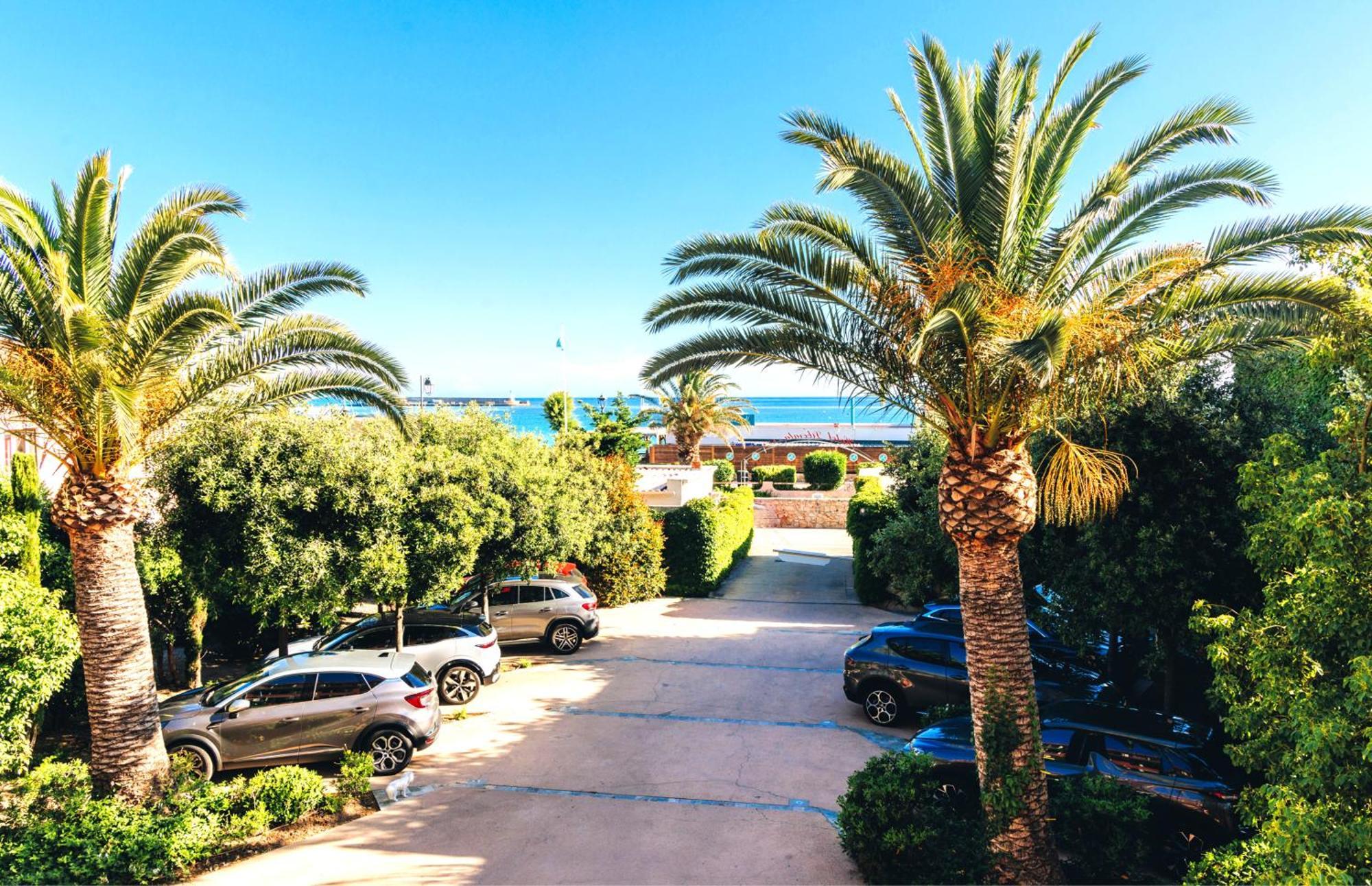 Hotel Liberata & Spa LʼÎle-Rousse エクステリア 写真